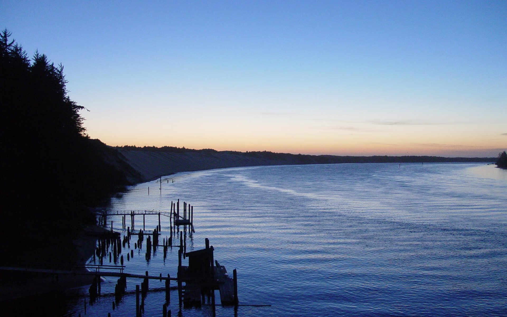 STAR SPORTS下载-前国手现身公益赛现场指导小球员传授实战技巧经验